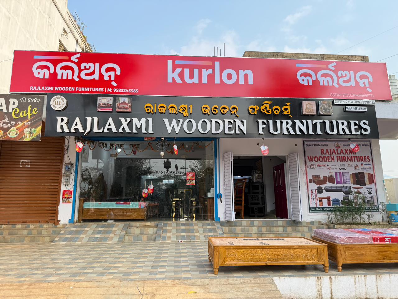 Modern living room with elegant furniture